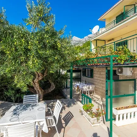 Beautiful In With House Sea View Apartment