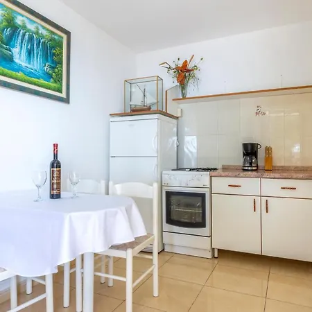 Beautiful In With House Sea View Apartment Pisak